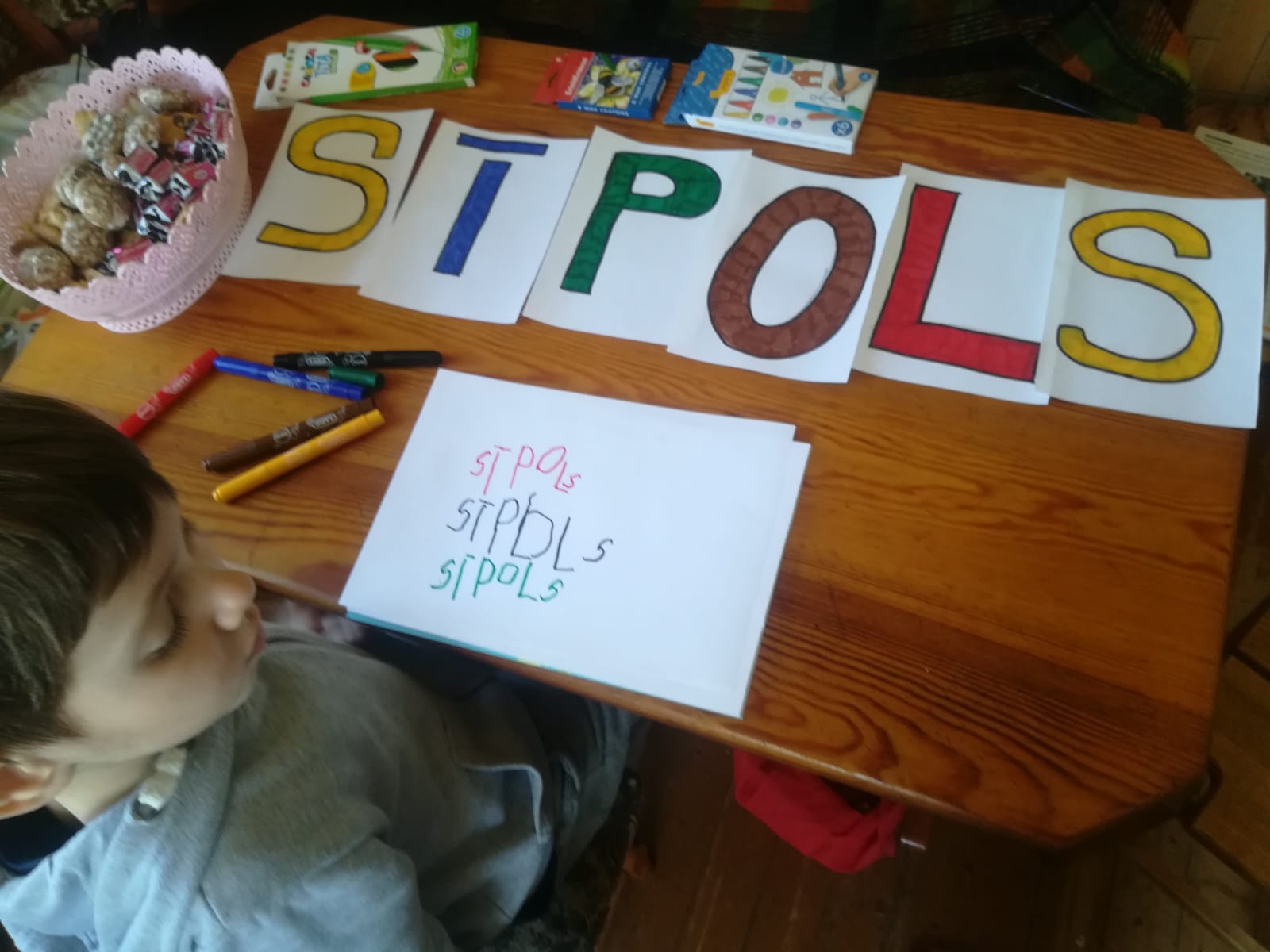 dc7921ab-b753-4af1-8cd6-821e3a324d8c