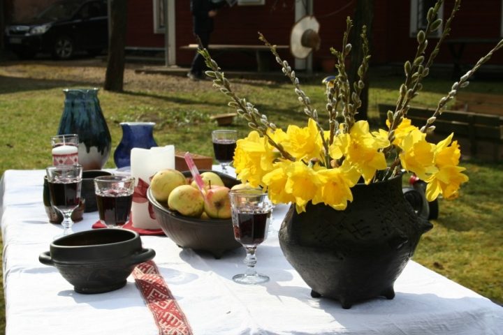 Baltā galdauta svētki